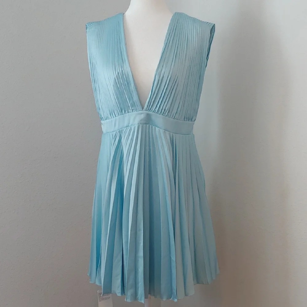Abercrombie & Fitch Plunge Satin Pleated Formal Dress Sky Blue Women's Large NWT - Picture 4 of 17